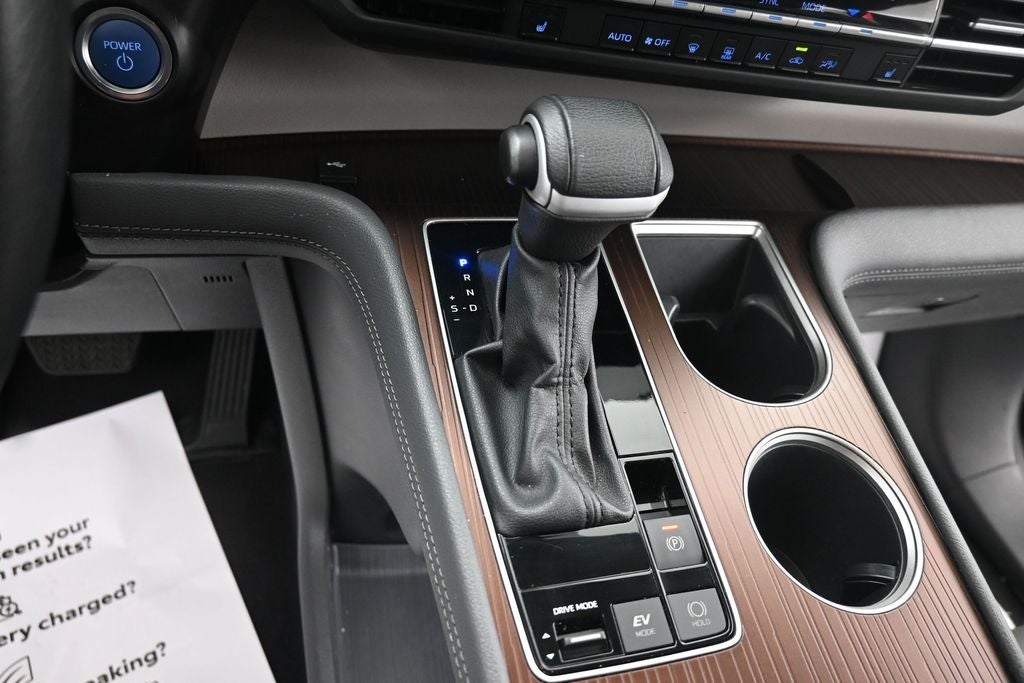 2024 Toyota Sienna XLE 8 Passenger