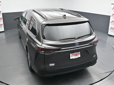 2024 Toyota Sienna XLE 8 Passenger