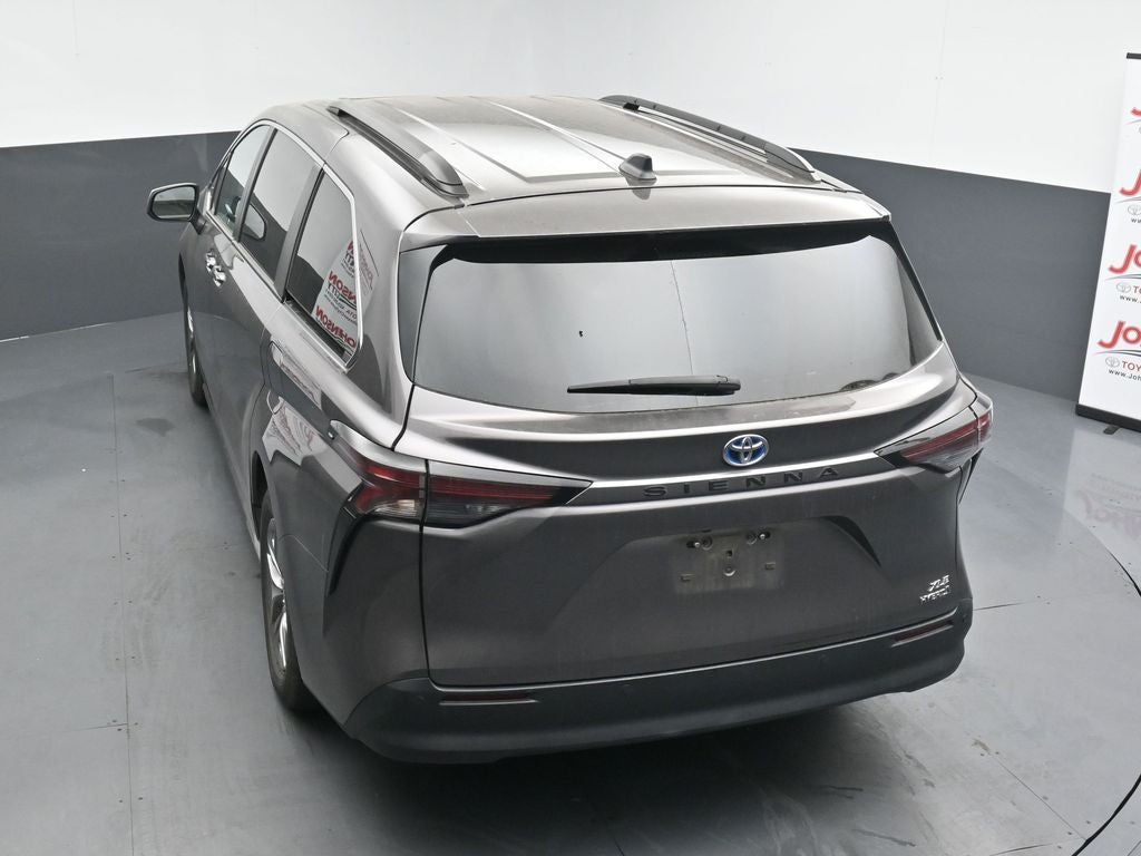 2024 Toyota Sienna XLE 8 Passenger