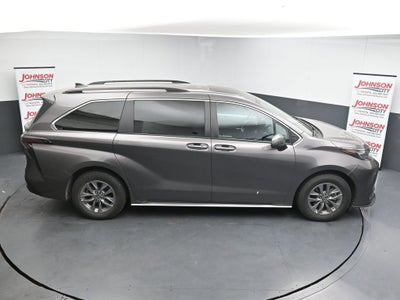2024 Toyota Sienna XLE 8 Passenger