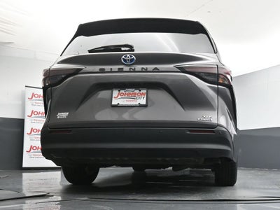 2024 Toyota Sienna XLE 8 Passenger