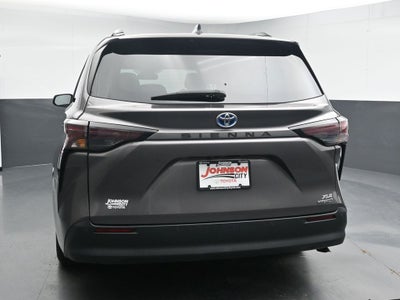 2024 Toyota Sienna XLE 8 Passenger