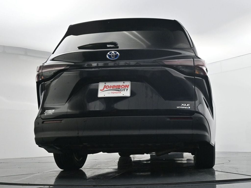 2024 Toyota Sienna XLE 8 Passenger