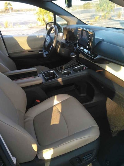2024 Toyota Sienna XLE 8 Passenger