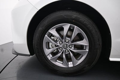 2024 Toyota Sienna XLE 8 Passenger