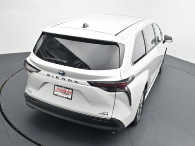 2024 Toyota Sienna XLE 8 Passenger