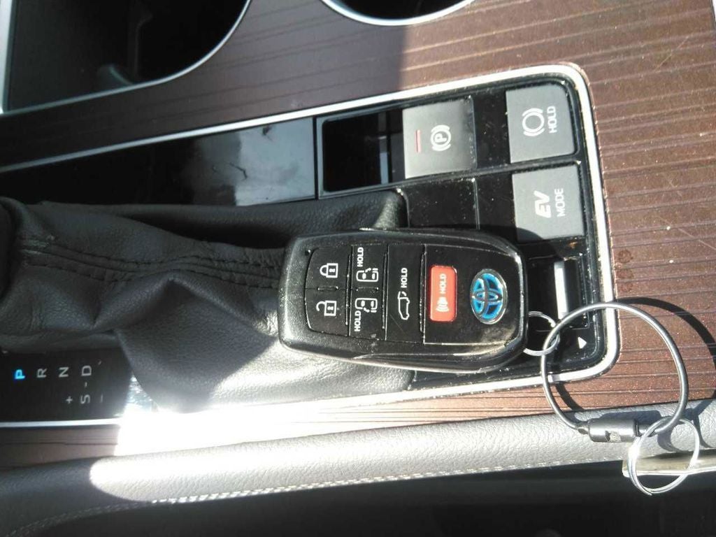 2024 Toyota Sienna XLE 8 Passenger