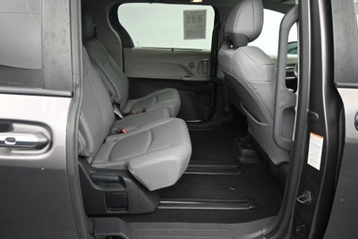 2024 Toyota Sienna XLE 8 Passenger