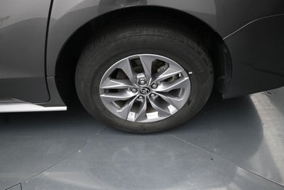 2024 Toyota Sienna XLE 8 Passenger