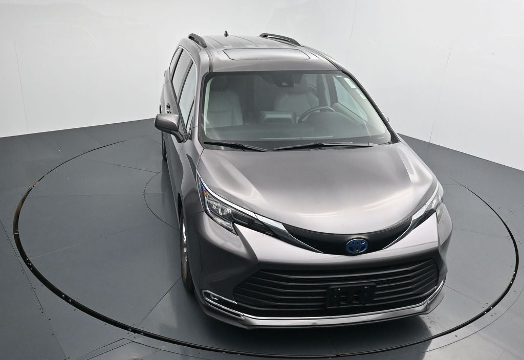 2024 Toyota Sienna XLE 8 Passenger