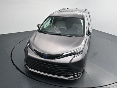2024 Toyota Sienna XLE 8 Passenger