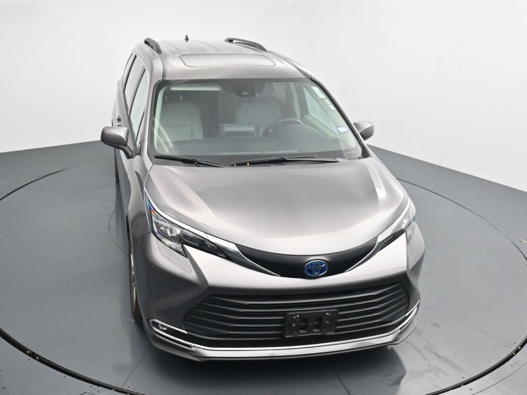 2024 Toyota Sienna XLE 8 Passenger