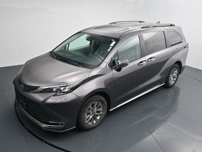 2024 Toyota Sienna XLE 8 Passenger