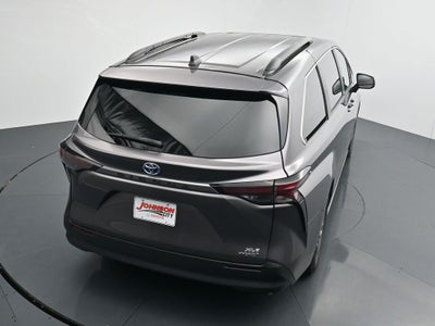 2024 Toyota Sienna XLE 8 Passenger