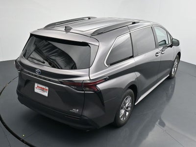 2024 Toyota Sienna XLE 8 Passenger