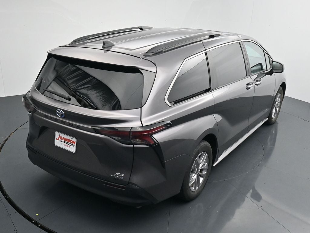 2024 Toyota Sienna XLE 8 Passenger