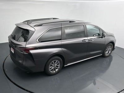 2024 Toyota Sienna XLE 8 Passenger