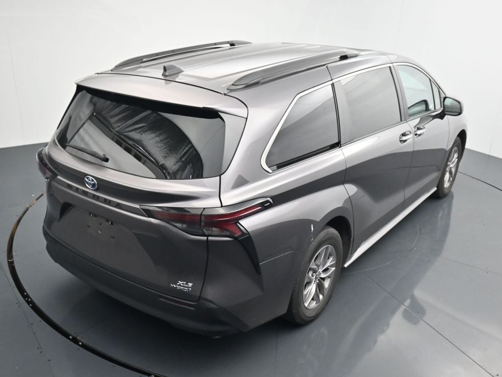 2024 Toyota Sienna XLE 8 Passenger