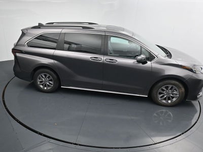 2024 Toyota Sienna XLE 8 Passenger
