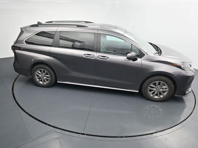 2024 Toyota Sienna XLE 8 Passenger