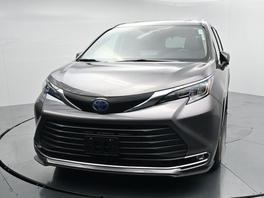2024 Toyota Sienna XLE 8 Passenger