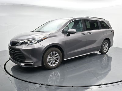 2024 Toyota Sienna XLE 8 Passenger