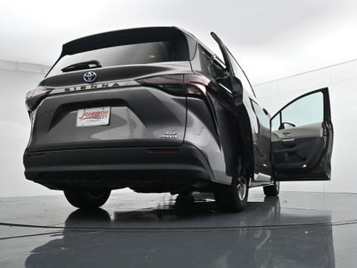 2024 Toyota Sienna XLE 8 Passenger