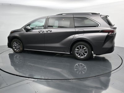 2024 Toyota Sienna XLE 8 Passenger