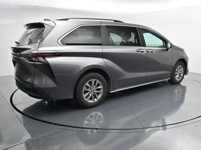 2024 Toyota Sienna XLE 8 Passenger