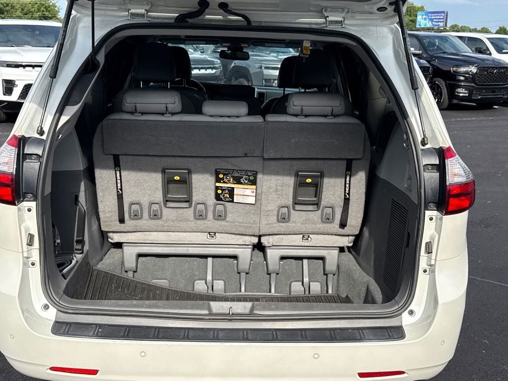 2020 Toyota Sienna XLE Premium 8 Passenger