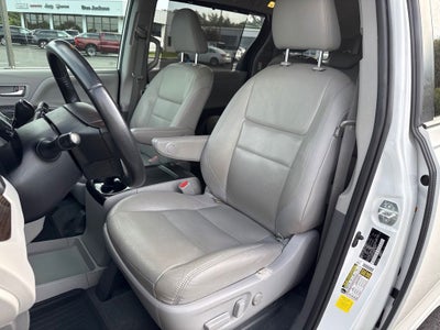 2020 Toyota Sienna XLE Premium 8 Passenger
