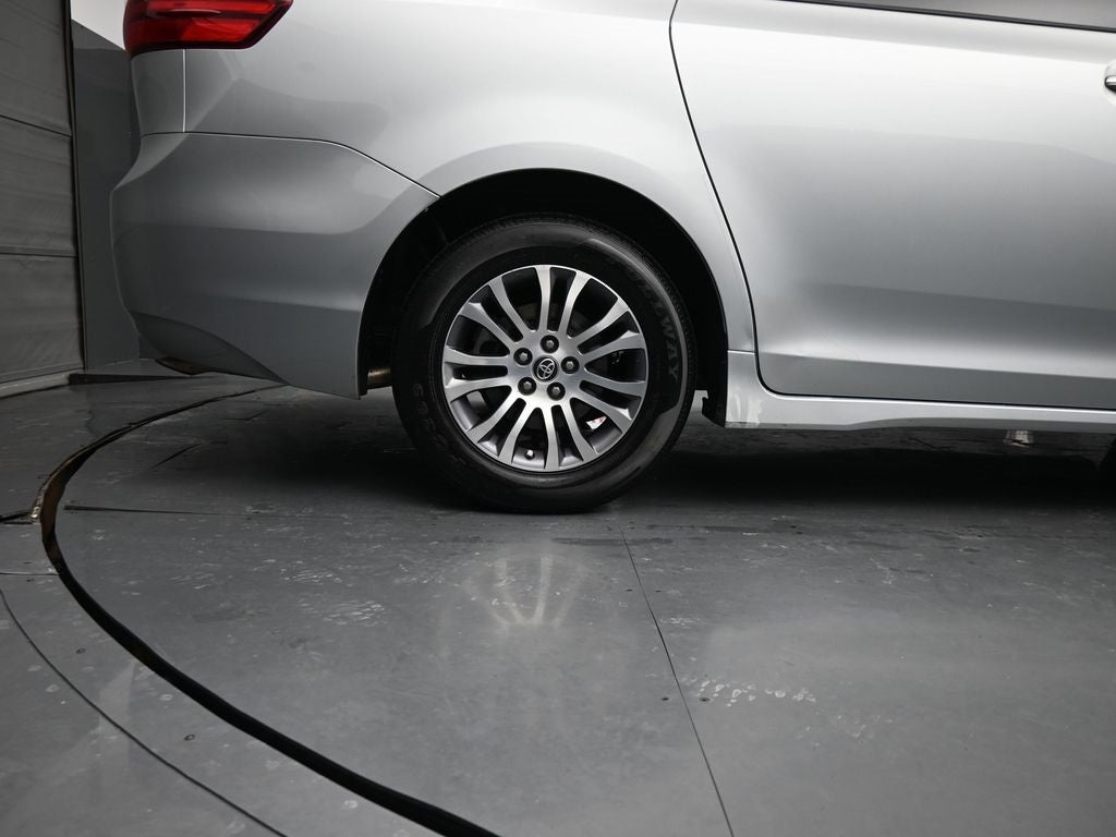 2019 Toyota Sienna XLE 7 Passenger