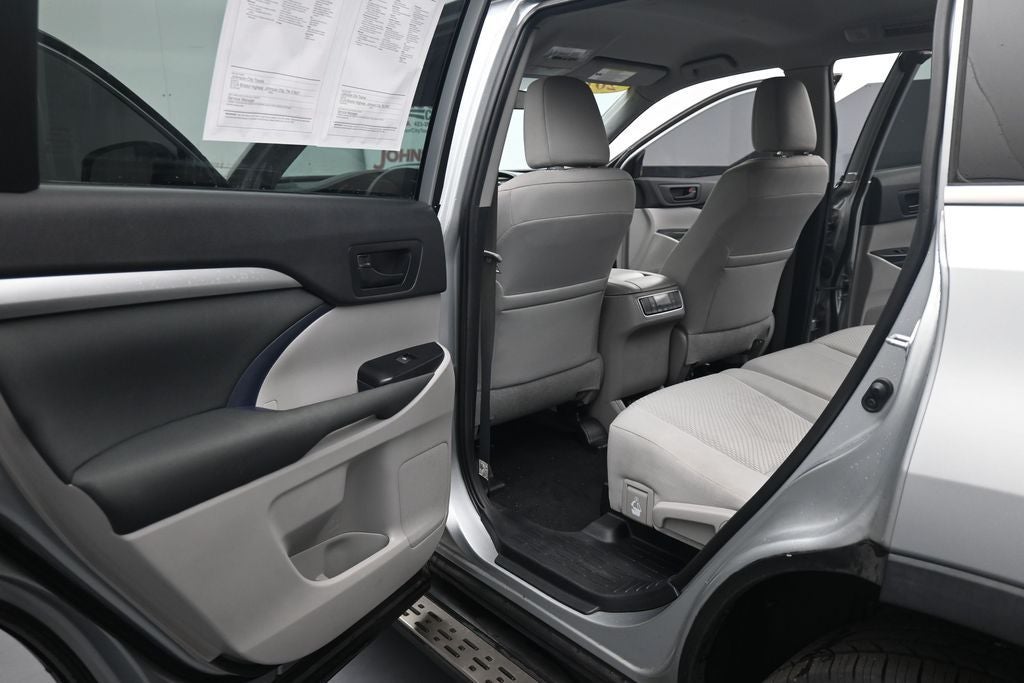 2019 Toyota Highlander LE