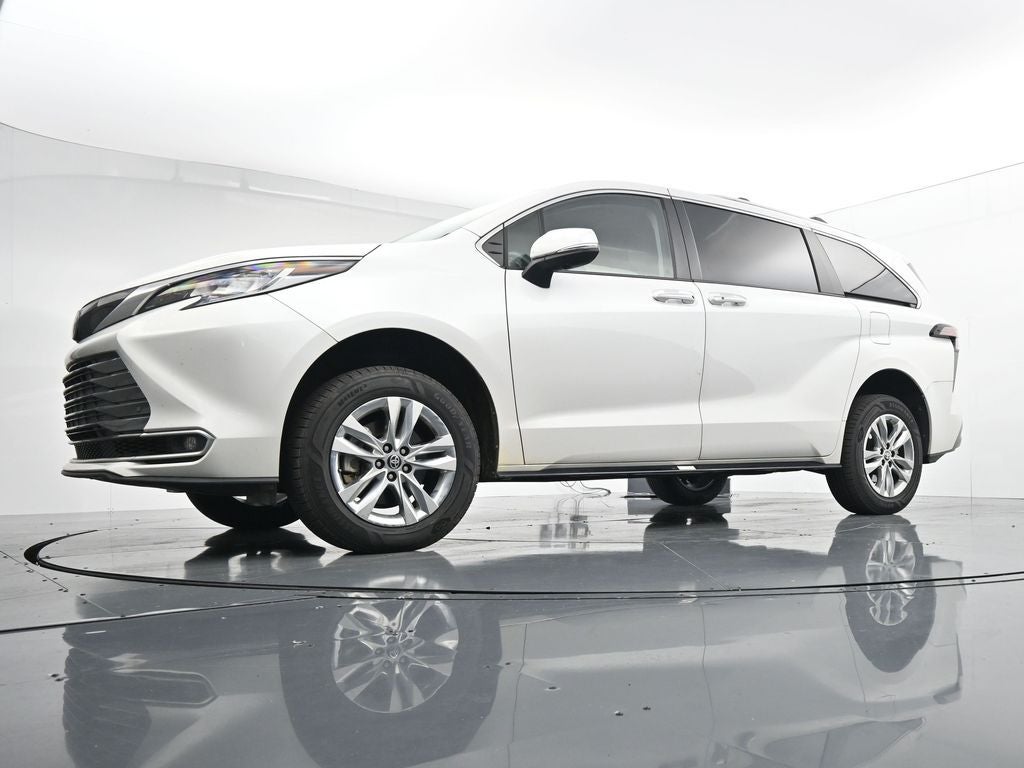 2024 Toyota Sienna Limited 7 Passenger