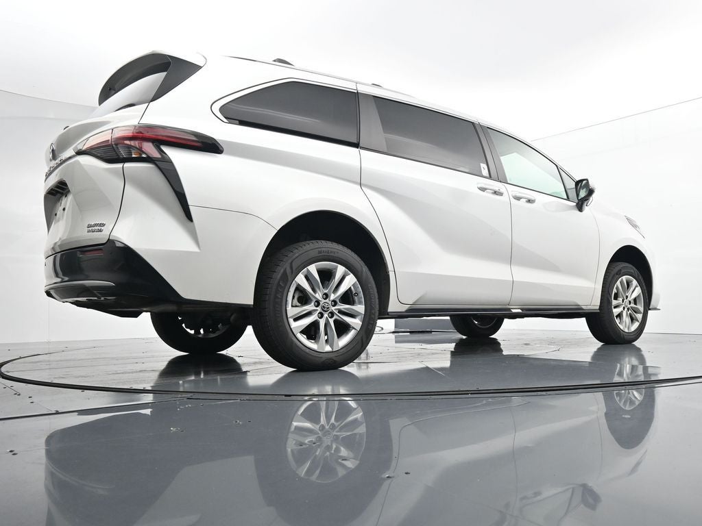 2024 Toyota Sienna Limited 7 Passenger