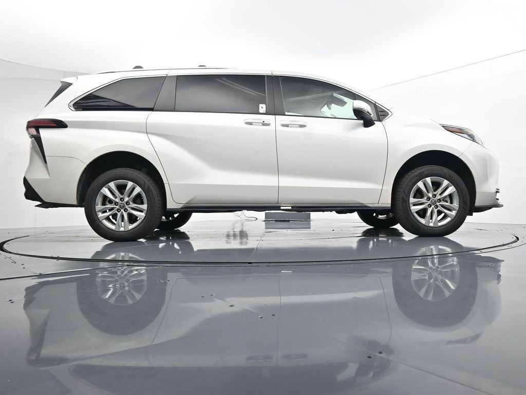 2024 Toyota Sienna Limited 7 Passenger