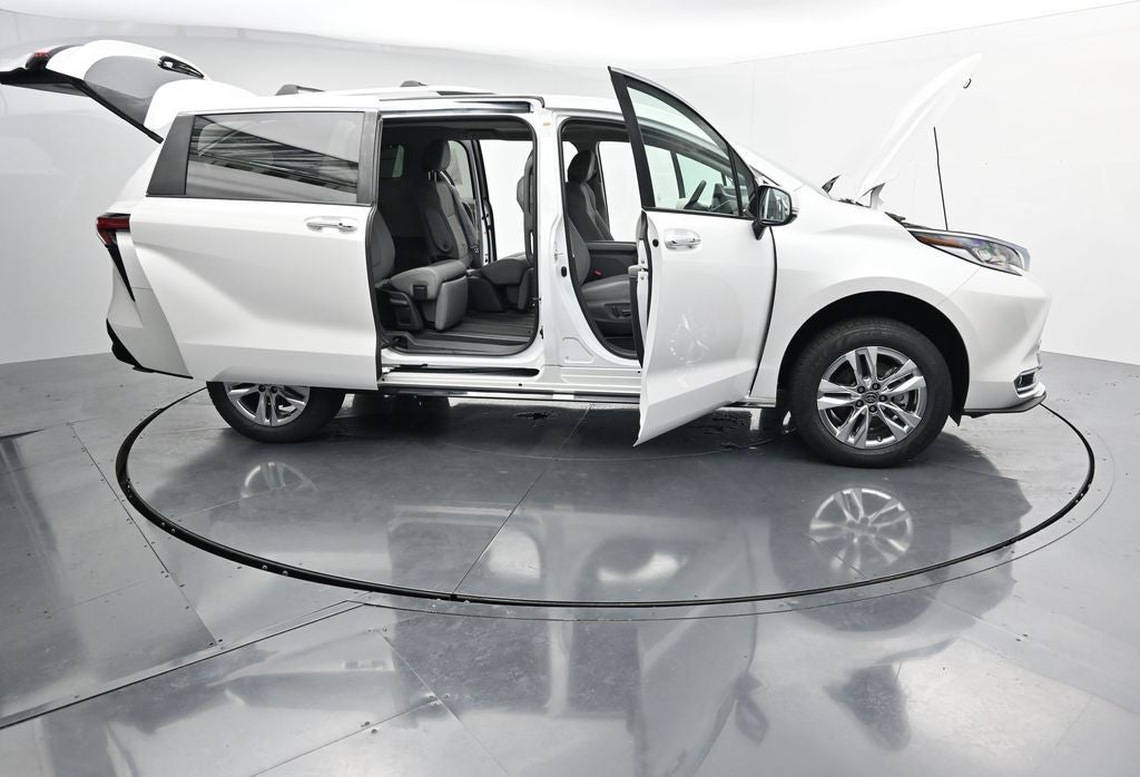 2024 Toyota Sienna Limited 7 Passenger