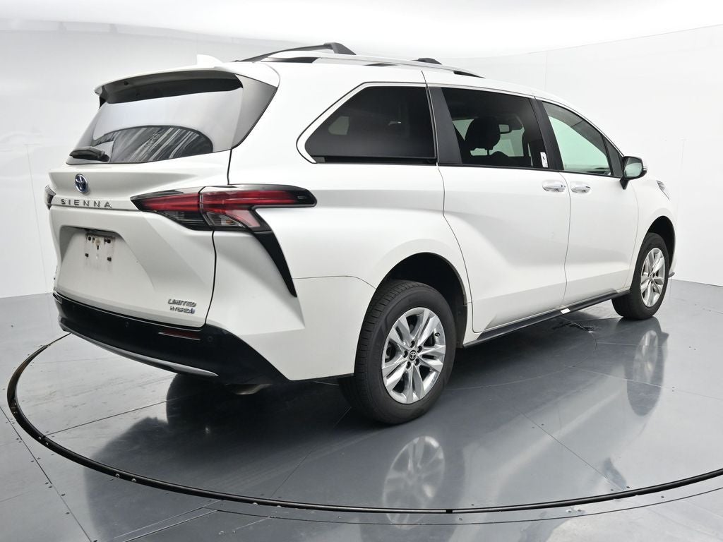 2024 Toyota Sienna Limited 7 Passenger