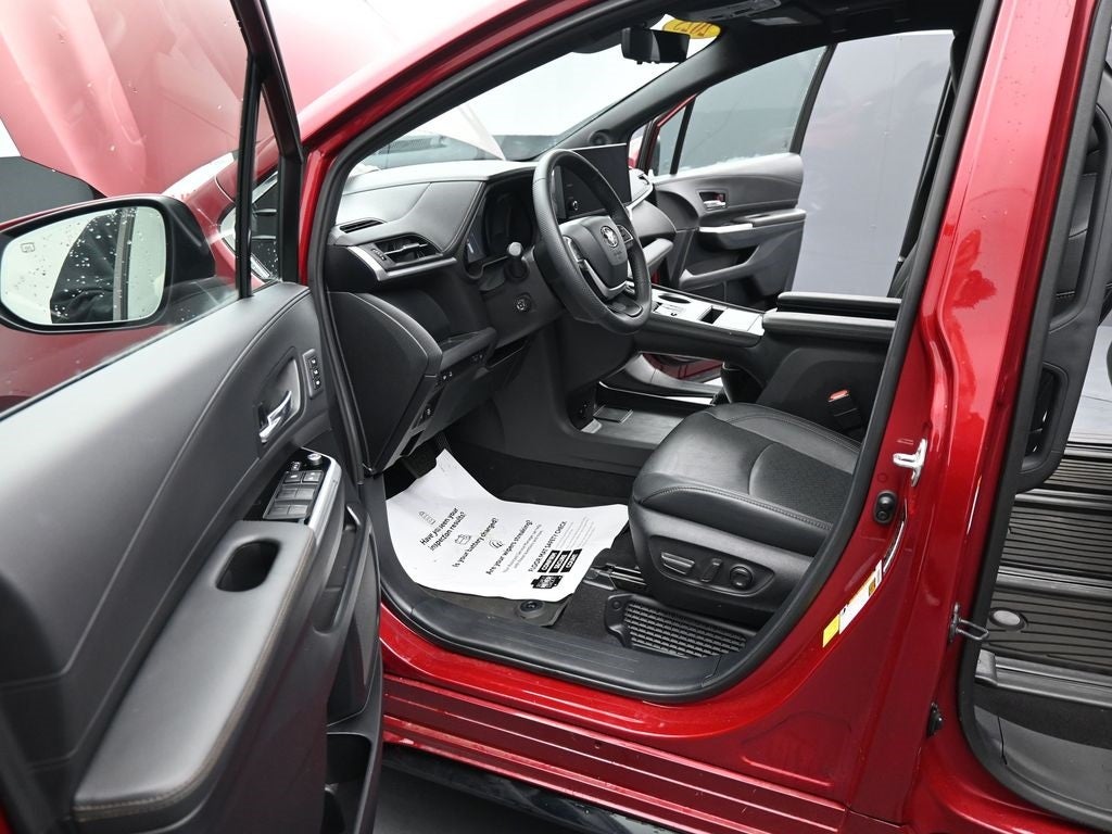 2025 Toyota Sienna Limited 7 Passenger