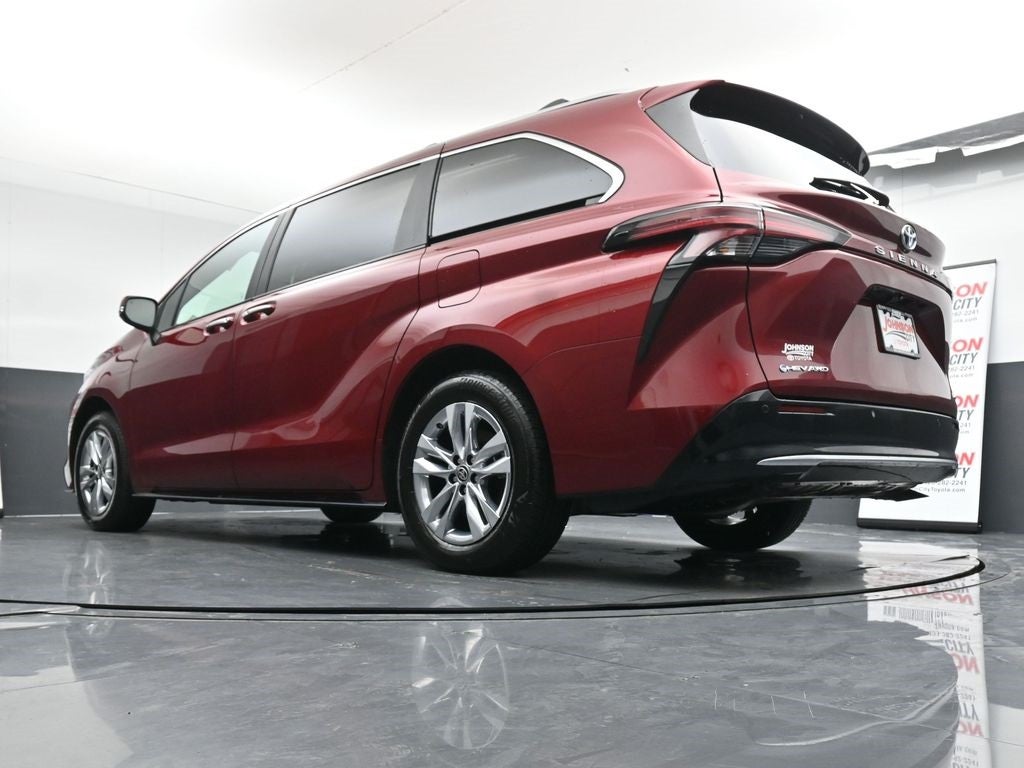 2025 Toyota Sienna Limited 7 Passenger