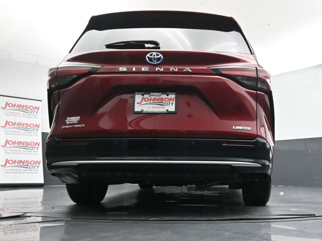2025 Toyota Sienna Limited 7 Passenger