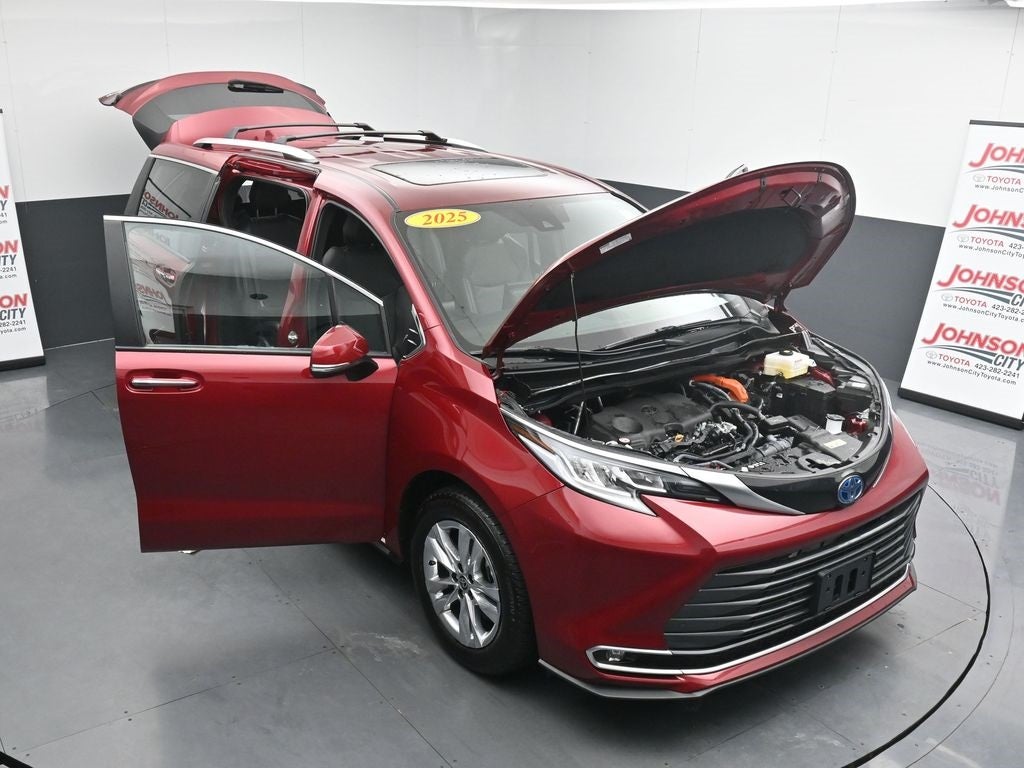 2025 Toyota Sienna Limited 7 Passenger