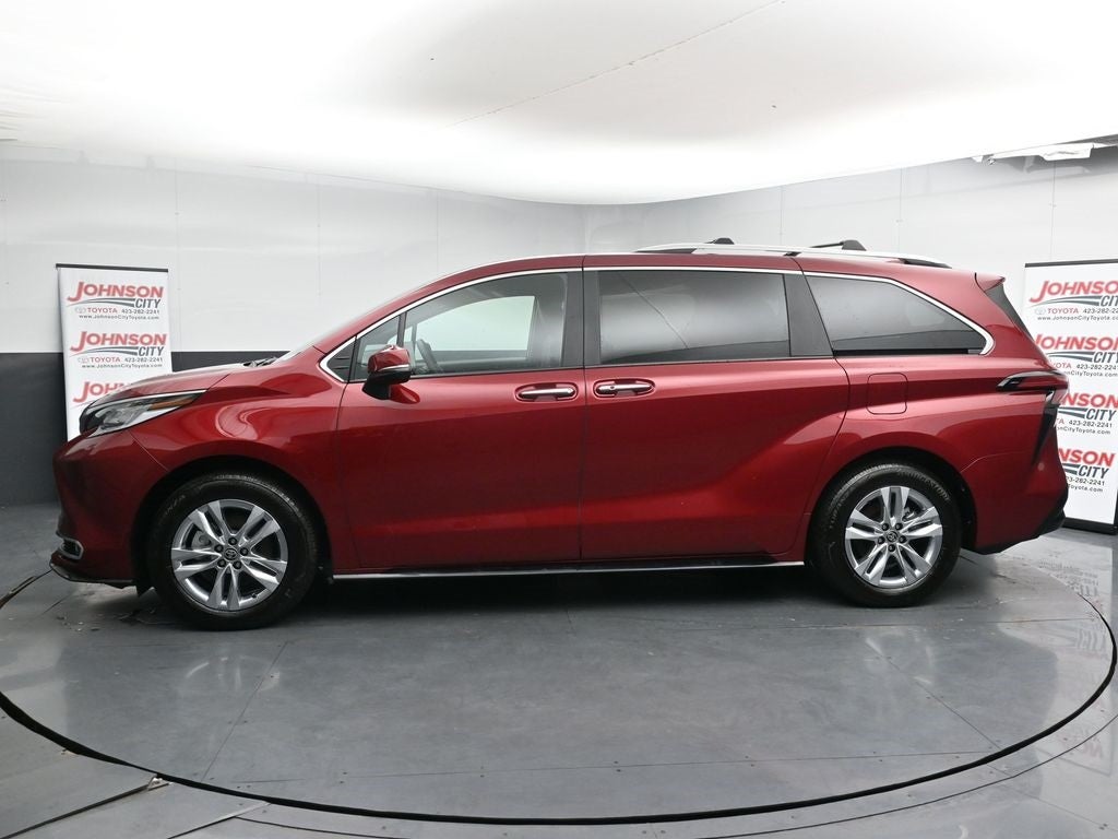 2025 Toyota Sienna Limited 7 Passenger
