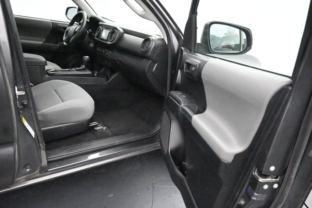 2017 Toyota Tacoma SR