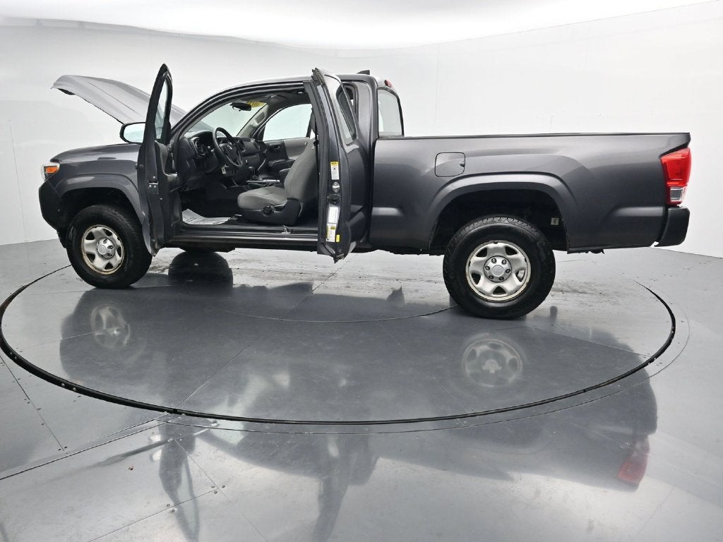 2017 Toyota Tacoma SR