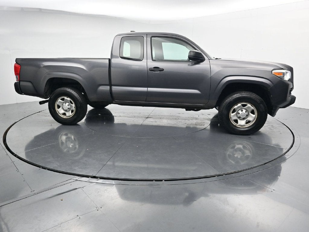 2017 Toyota Tacoma SR