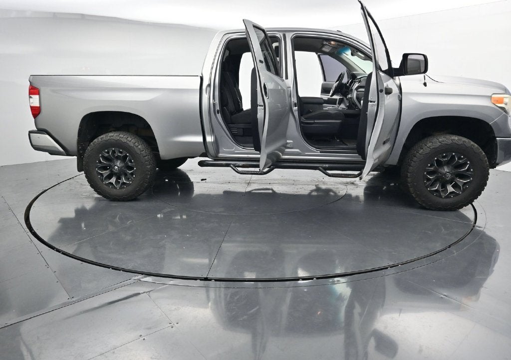 2015 Toyota Tundra SR5