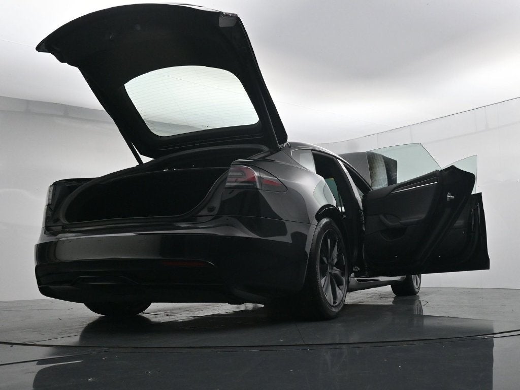 2022 Tesla Model S Base