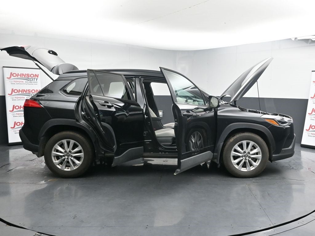 2024 Toyota Corolla Cross LE