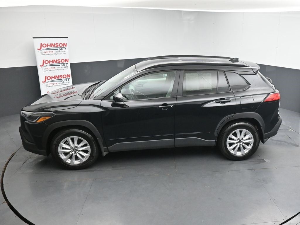 2024 Toyota Corolla Cross LE